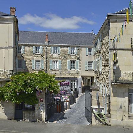 Logis Hotel-Restaurant Le Fontarabie 퐁테네이르콩트 외부 사진
