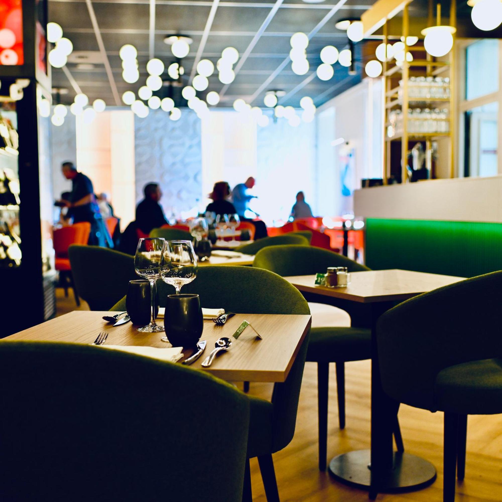Logis Hotel-Restaurant Le Fontarabie 퐁테네이르콩트 외부 사진