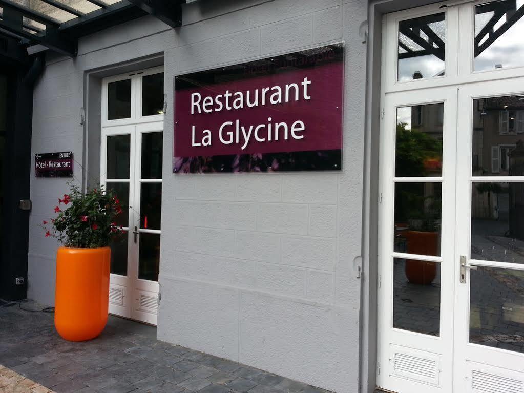 Logis Hotel-Restaurant Le Fontarabie 퐁테네이르콩트 외부 사진